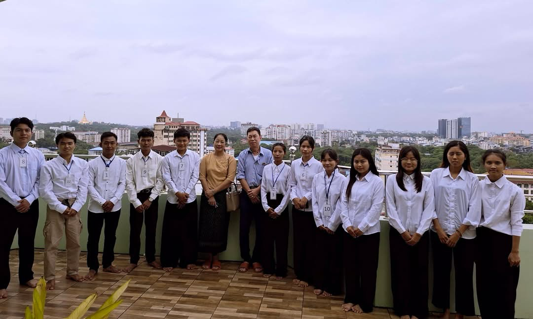 YPS students and teachers together after class